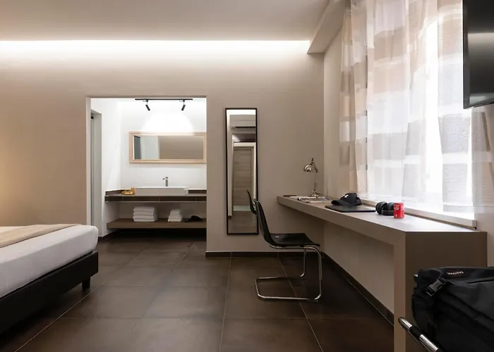 The Point - 4* Roma