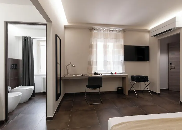 The Point - 4* Roma